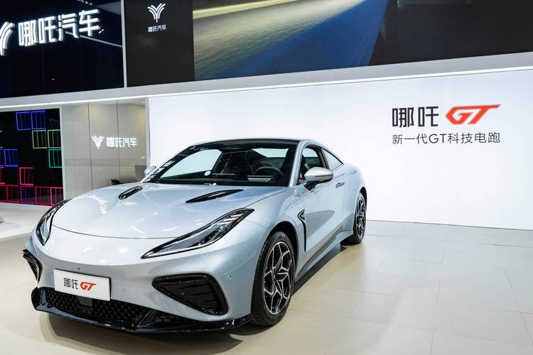 深圳福田区清缘特企业管理咨询哪吒汽车在智能汽车领域的表现，领途汽车在新能源汽车市场中的影响力